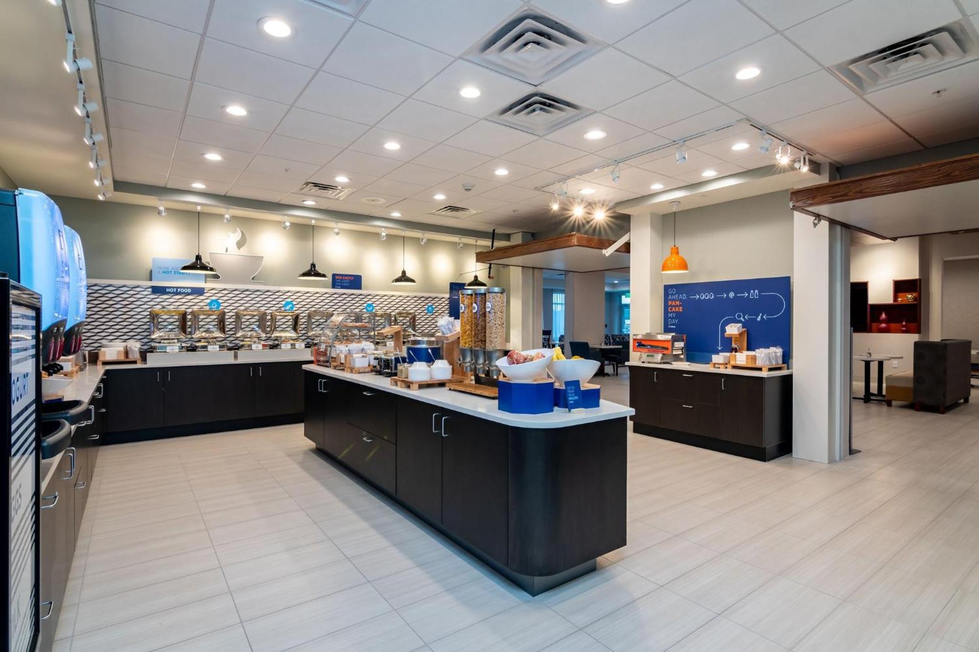 Holiday Inn Express & Suites Orlando- Lake Buena Vista By Ihg Exterior foto