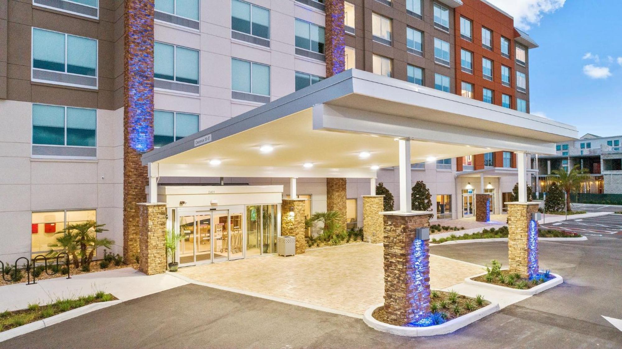 Holiday Inn Express & Suites Orlando- Lake Buena Vista By Ihg Exterior foto